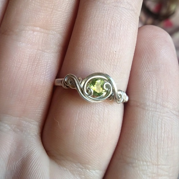 Peridot Ring - Picture 2 of 5